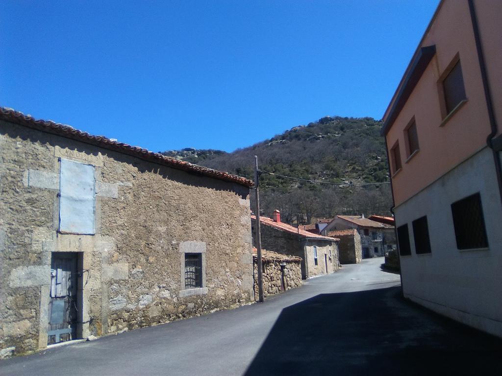 Apartamentos La Covatilla Neila de San Miguel Exterior photo