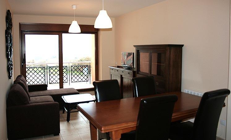 Apartamentos La Covatilla Neila de San Miguel Exterior photo