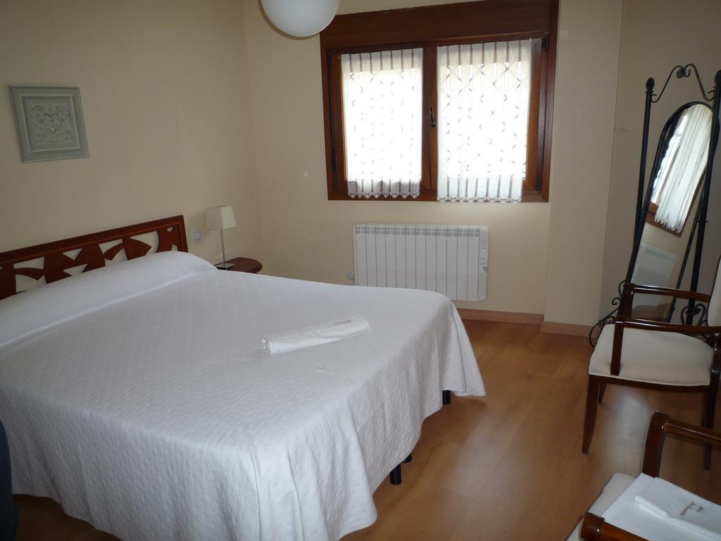 Apartamentos La Covatilla Neila de San Miguel Exterior photo